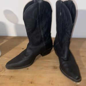 Nocona women’s black leather boots. Size 8.5